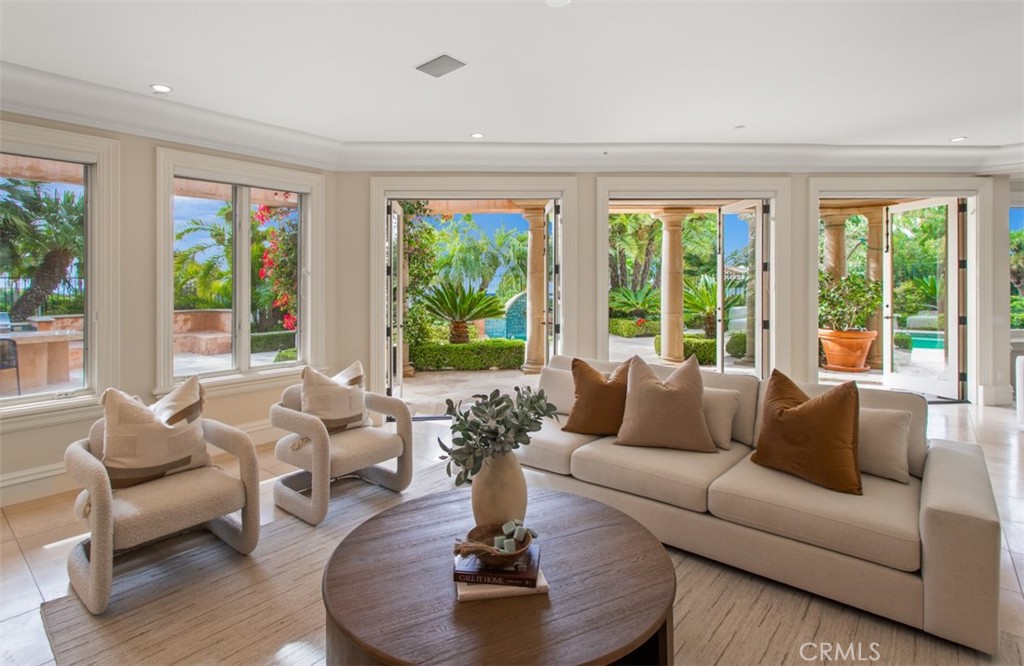11 Shoreview, Newport Coast, CA 92657 — MLS #OC25265825 — photo 23 of 71