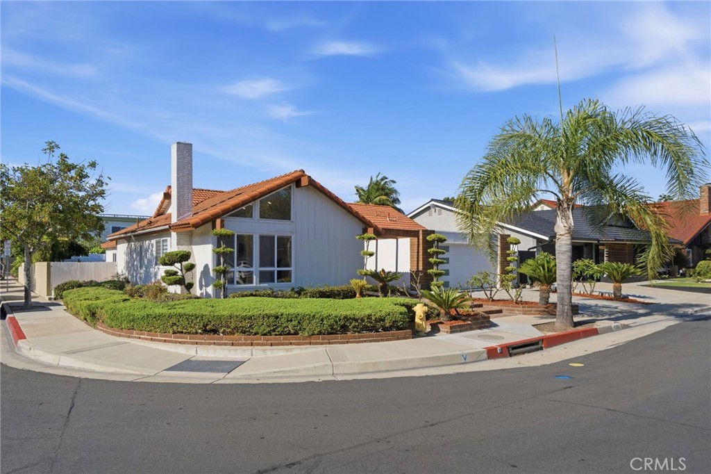 4261 Livermore Place, Cypress, CA 90630 — MLS #PW26104376 — photo 2 of 22