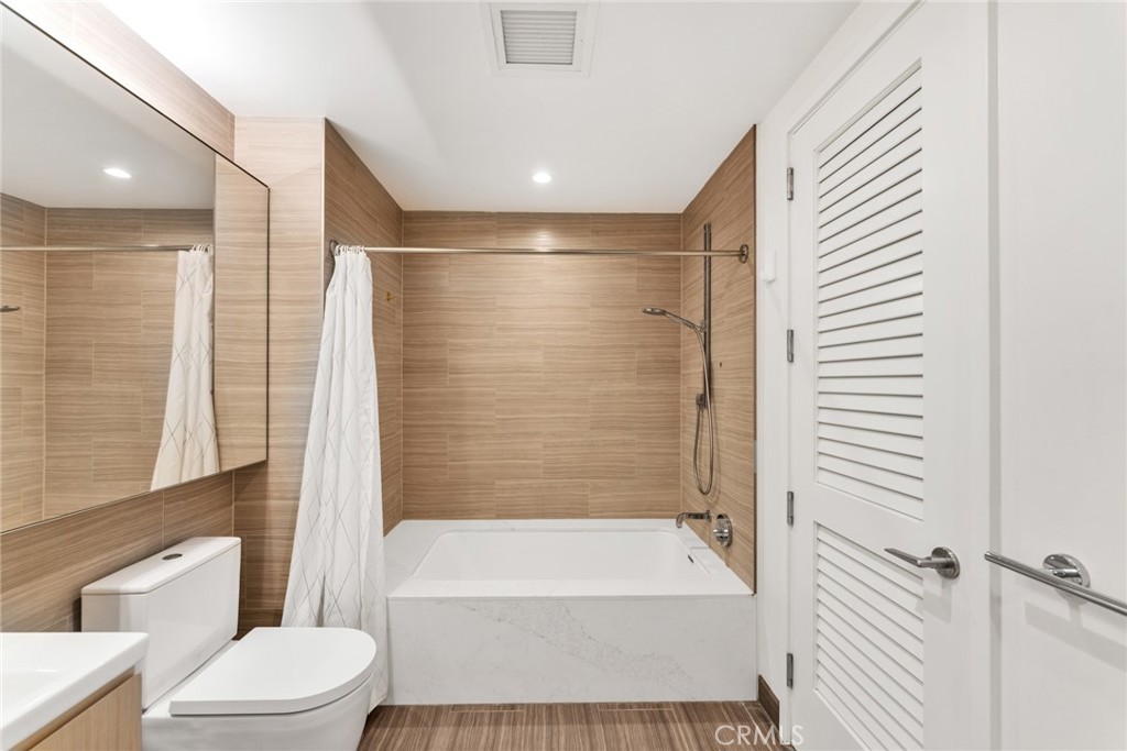 877 Francisco St Unit 805, Los Angeles, CA 90017 — MLS #TR26102986 — photo 8 of 43
