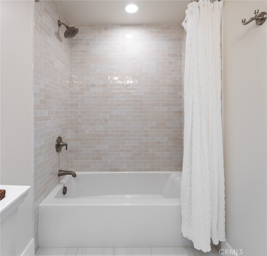 19122 Barrett Lane, North Tustin, CA 92705 — MLS #OC26177415 — photo 25 of 46