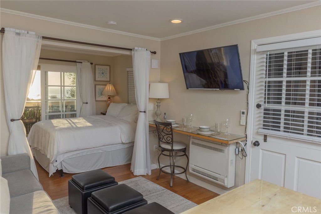 464 Bent Street Unit B, Laguna Beach, CA 92651 — MLS #LG26042035 — photo 7 of 37