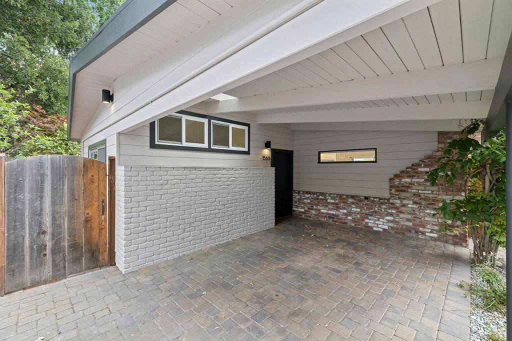 15451565 Stanford Avenue, Palo Alto, CA 94306 — MLS #ML82047211 — photo 16 of 46