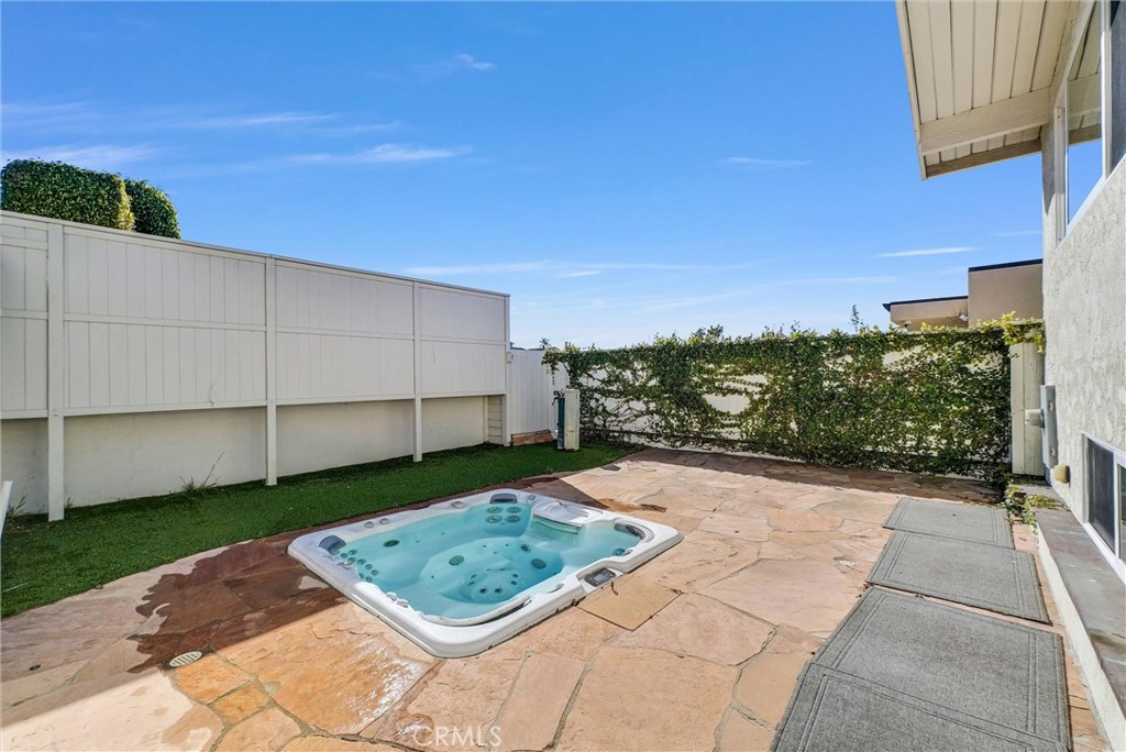 820 Acapulco Street, Laguna Beach, CA 92651 — MLS #OC26123726 — photo 31 of 38