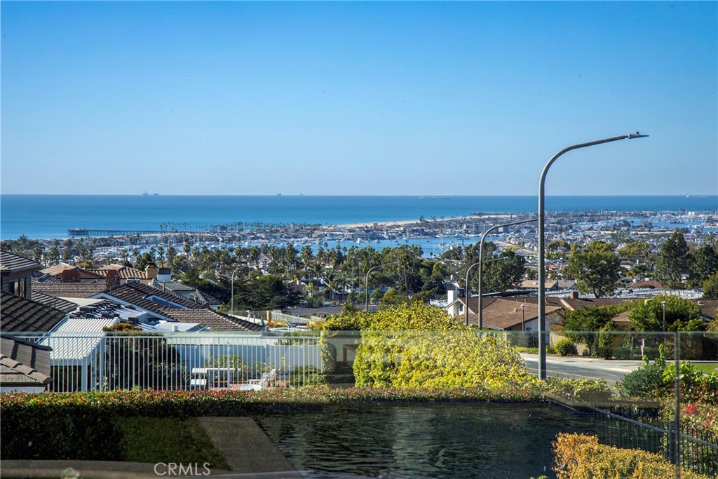 1033 Tiller, Corona Del Mar, CA 92625 — MLS #NP25278283 — photo 3 of 44