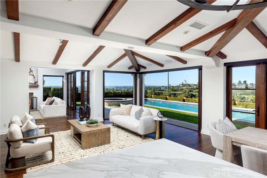 1033 Tiller, Corona Del Mar, CA 92625 — MLS #NP25278283 — photo 4 of 44