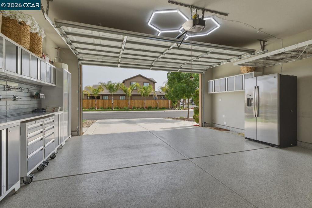 9261 Shearwater Cir, Discovery Bay, CA 94505 — MLS #41132843 — photo 32 of 45