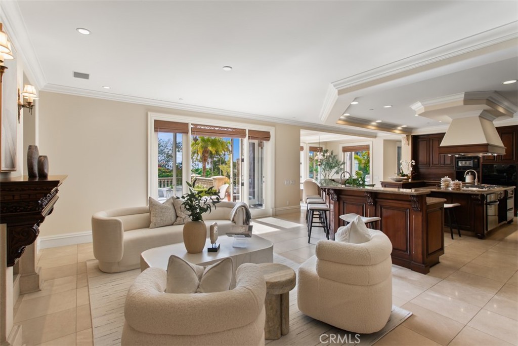 11 Shoreview, Newport Coast, CA 92657 — MLS #OC25265825 — photo 17 of 71