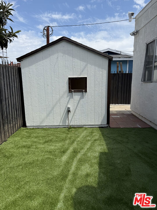 1109 Exposition Boulevard, Los Angeles, CA 90007 — MLS #26835377 — photo 14 of 14