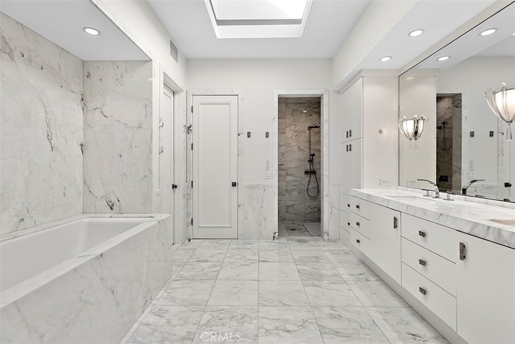 14 Rue Grand Ducal, Newport Beach, CA 92660 — MLS #NP26093740 — photo 25 of 63