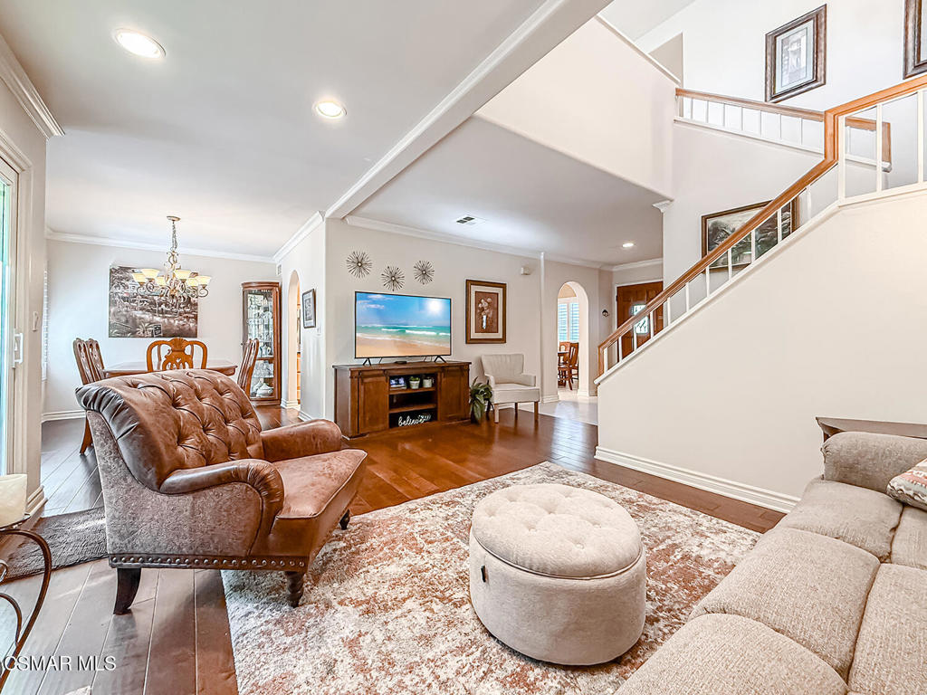 29717 Strawberry Hill Drive, Agoura Hills, CA 91301 — MLS #226002167 — photo 8 of 48