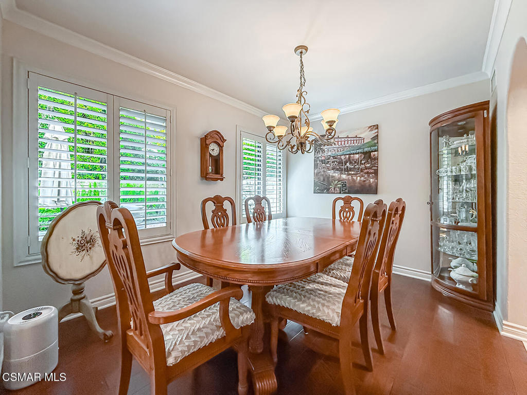 29717 Strawberry Hill Drive, Agoura Hills, CA 91301 — MLS #226002167 — photo 9 of 48