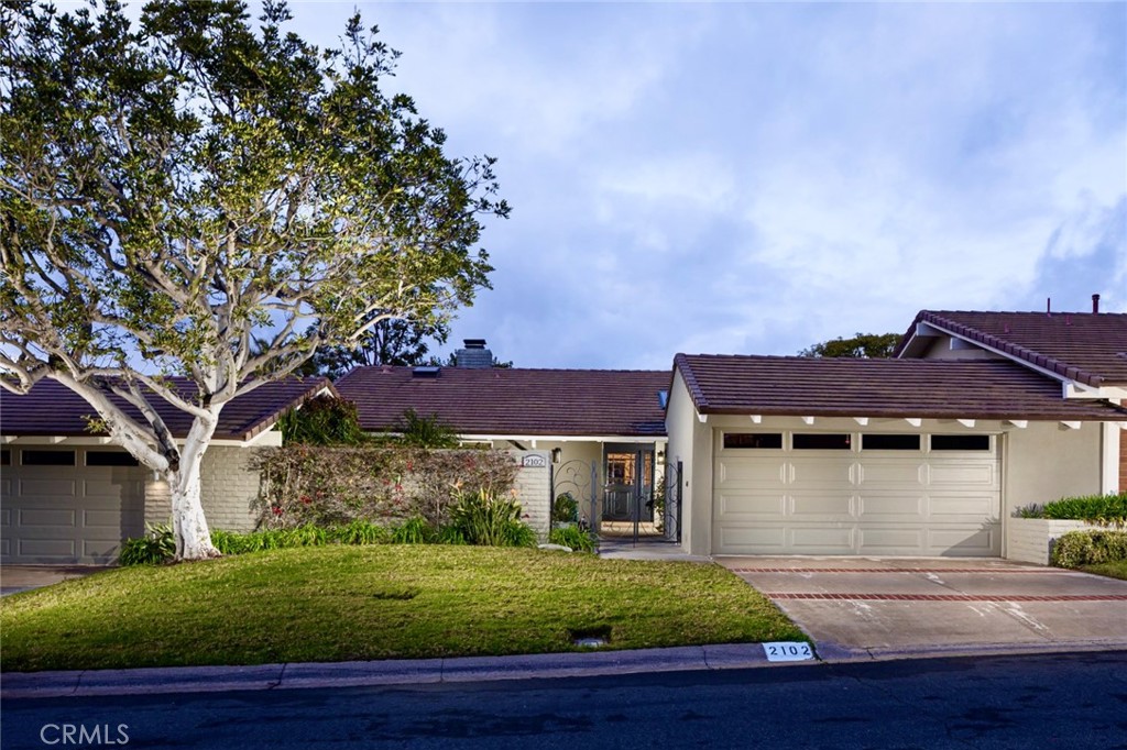 2102 Vista Entrada, Newport Beach, CA 92660 — MLS #NP26091602 — photo 31 of 32