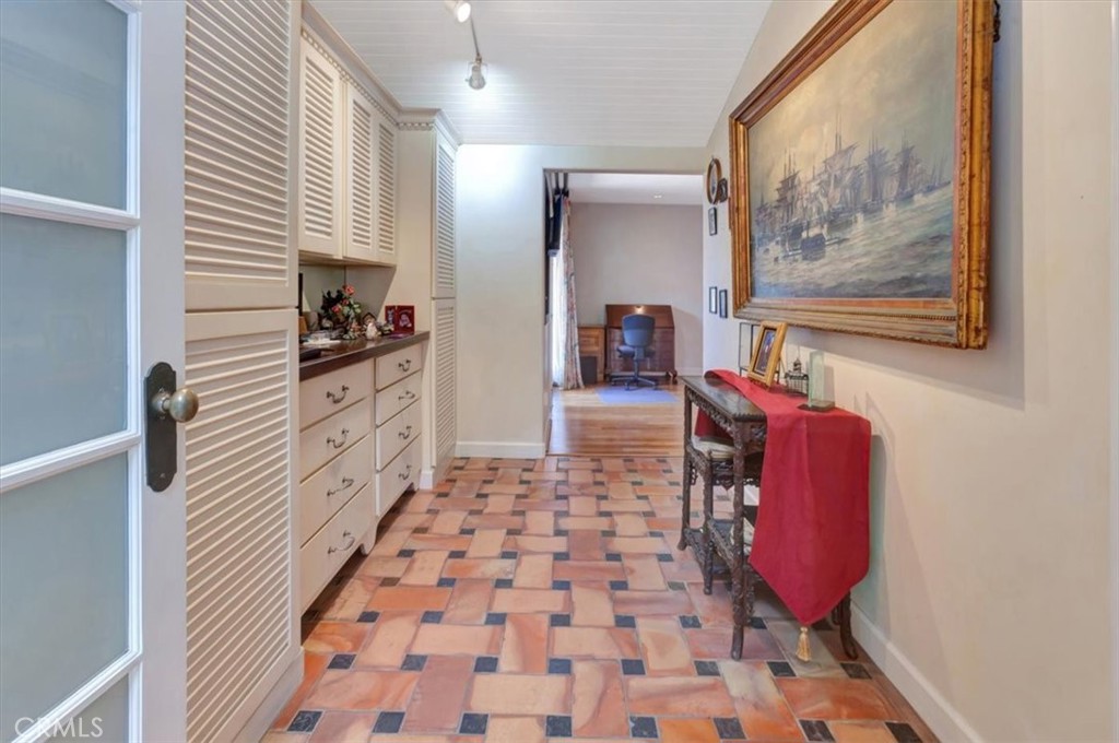537 Vista Grande, Newport Beach, CA 92660 — MLS #NP26137040 — photo 21 of 39