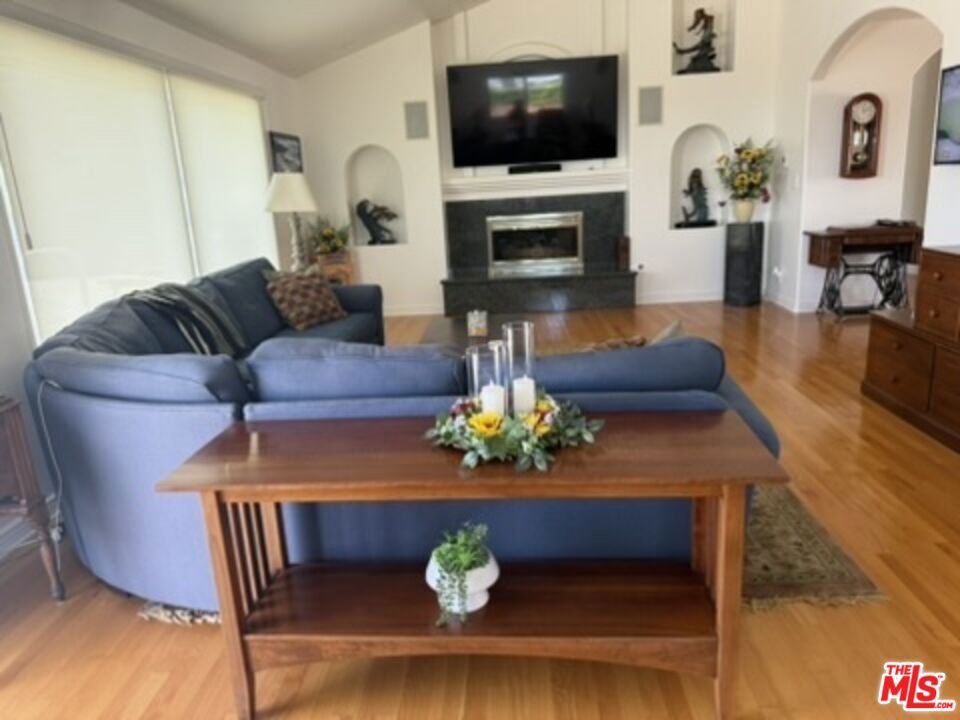 27138 E Diamondhead Lane, Rancho Palos Verdes, CA 90275 — MLS #26829357 — photo 2 of 26