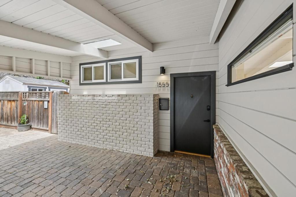 15451565 Stanford Avenue, Palo Alto, CA 94306 — MLS #ML82047211 — photo 17 of 46
