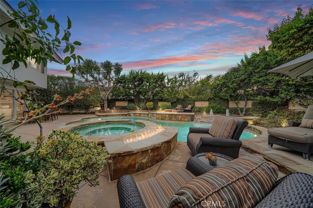 6 Twin Lakes Circle Circle, Corona Del Mar, CA 92625 — MLS #OC21074492 — photo 14 of 58