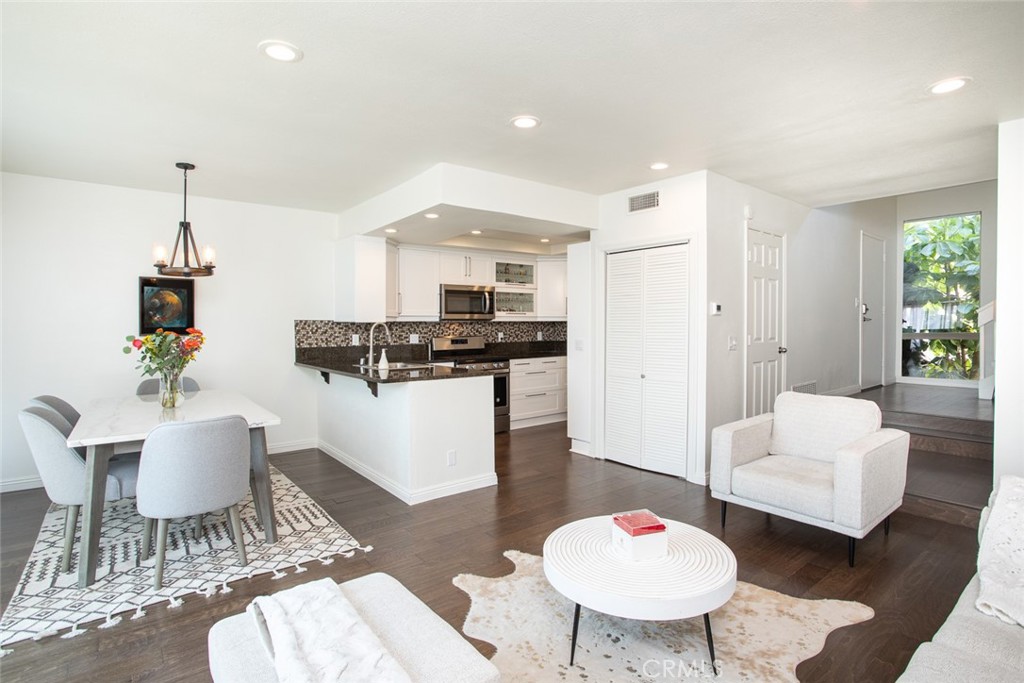 33422 Valley View Court Unit 5, Dana Point, CA 92629 — MLS #OC26109934 — photo 2 of 30