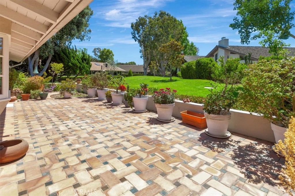 537 Vista Grande, Newport Beach, CA 92660 — MLS #NP26137040 — photo 35 of 39