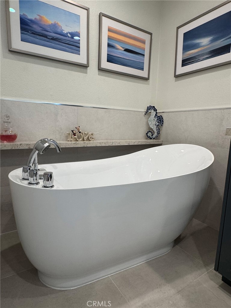 51 Seabrook Cove, Newport Beach, CA 92660 — MLS #NP26075475 — photo 26 of 45