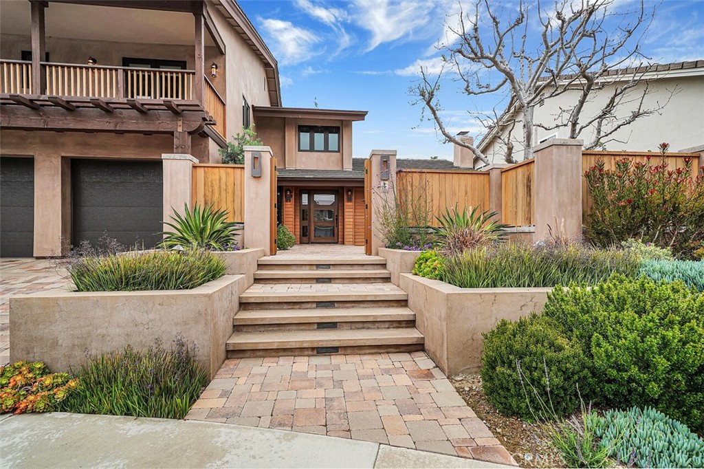 6 Twin Lakes Circle Circle, Corona Del Mar, CA 92625 — MLS #OC21074492 — photo 16 of 58