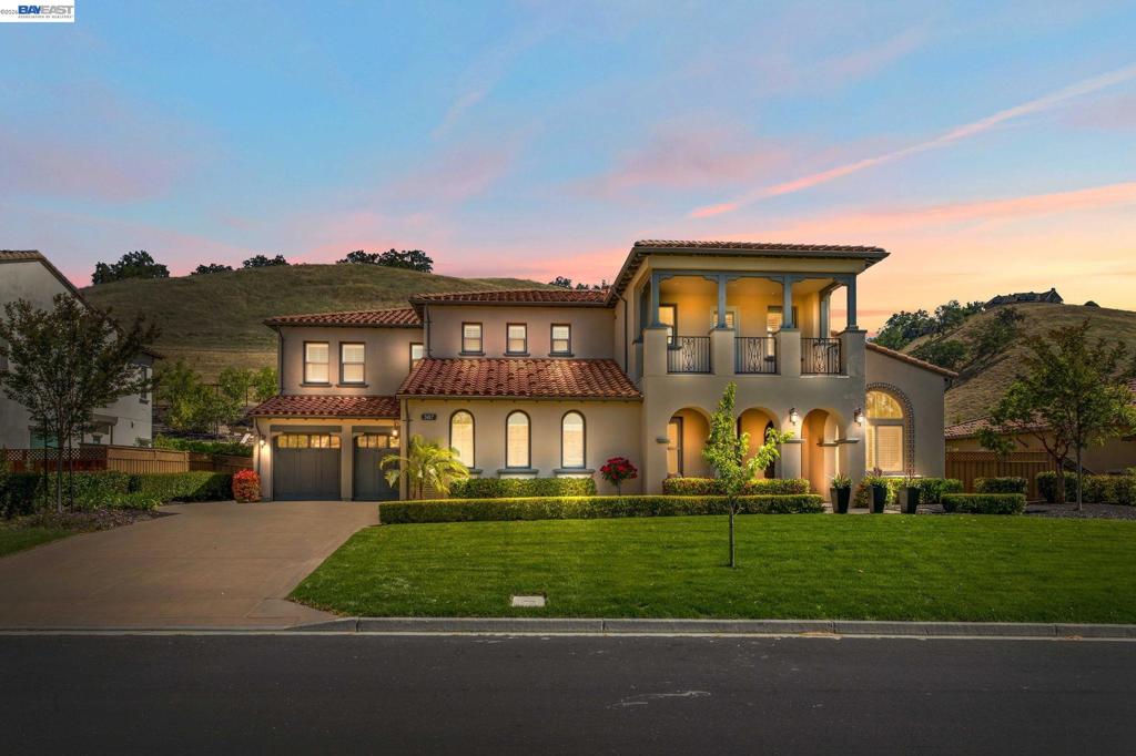 387 Golden Grass Dr, Alamo, CA 94507 — MLS #41135064 — Main listing photo