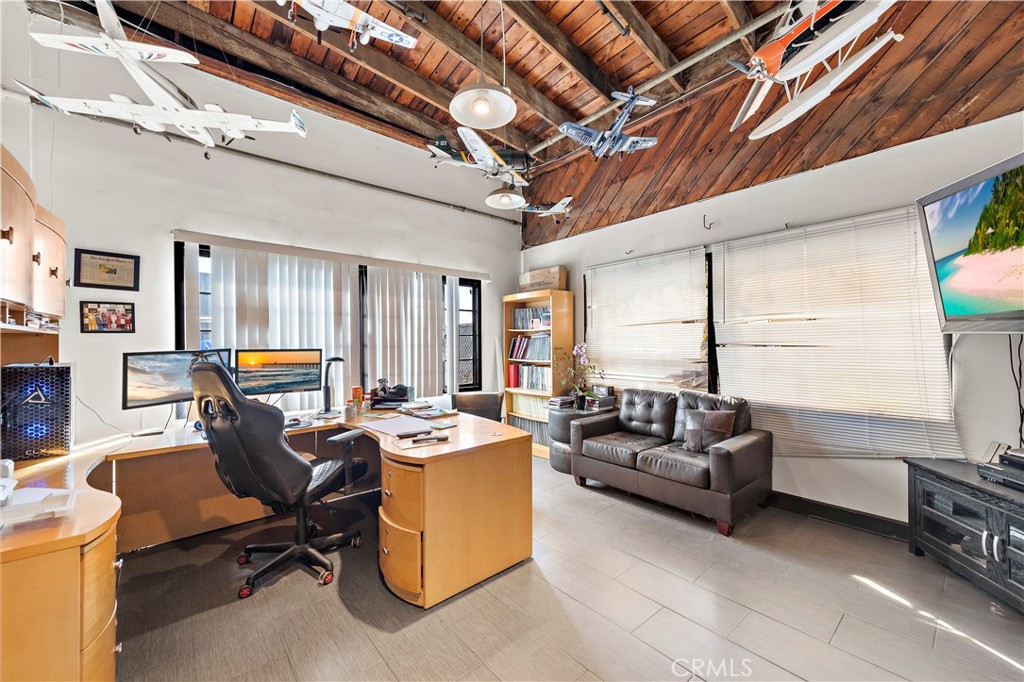 116 E 16th Street, Costa Mesa, CA 92627 — MLS #OC24093070 — photo 10 of 29